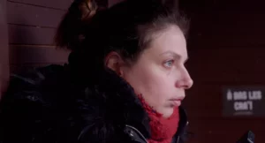 capture scène du film documentaire Devant - Contre-champ de la rétention